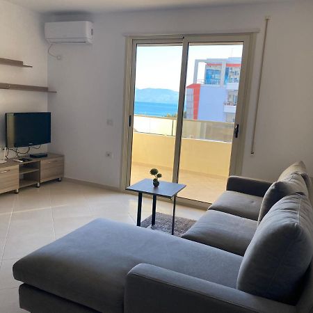 Agetina'S Apartaments Vlorë Buitenkant foto