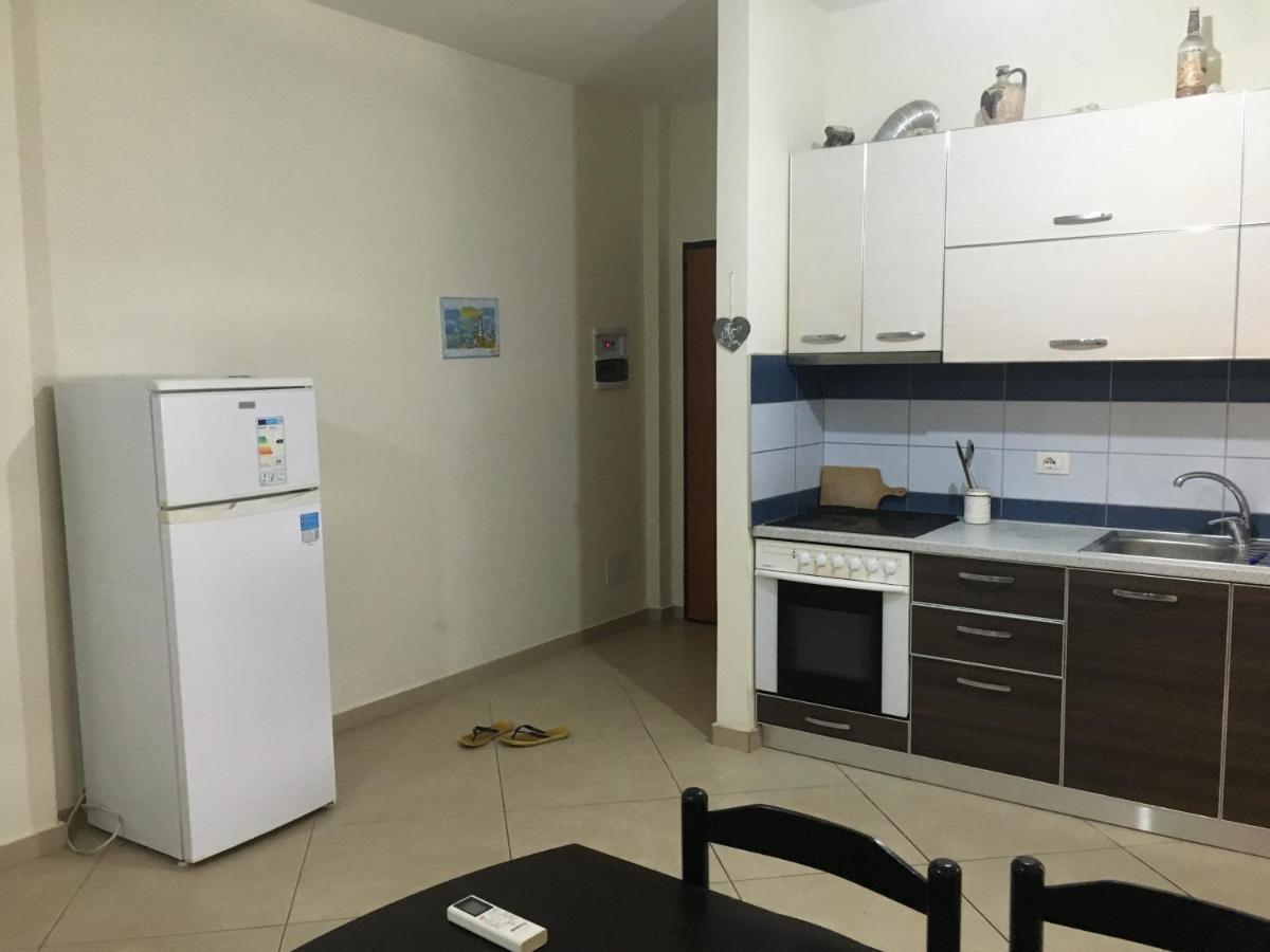 Agetina'S Apartaments Vlorë Kamer foto