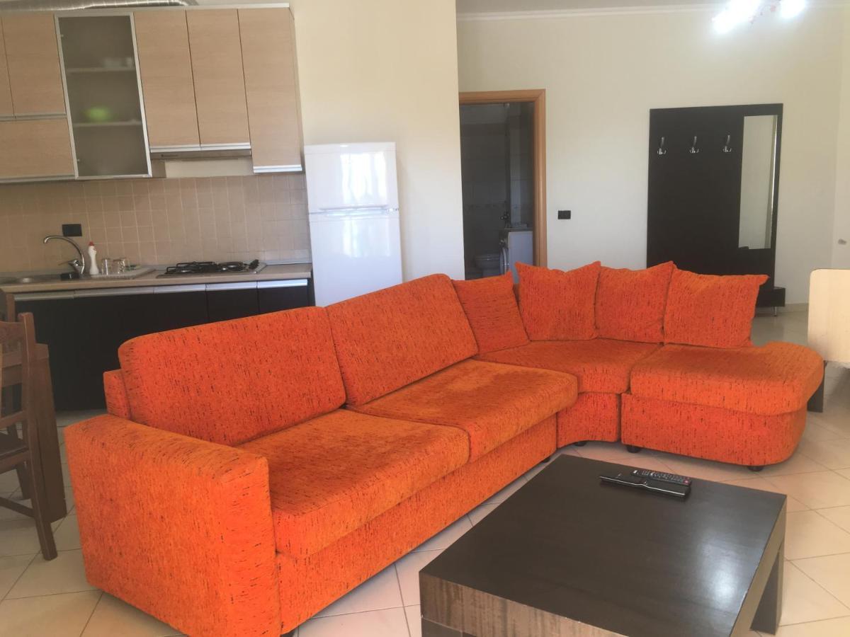 Agetina'S Apartaments Vlorë Buitenkant foto