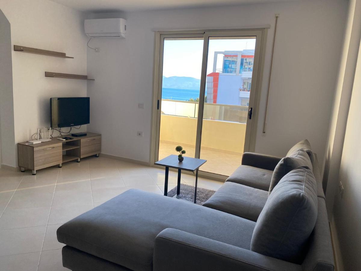 Agetina'S Apartaments Vlorë Buitenkant foto