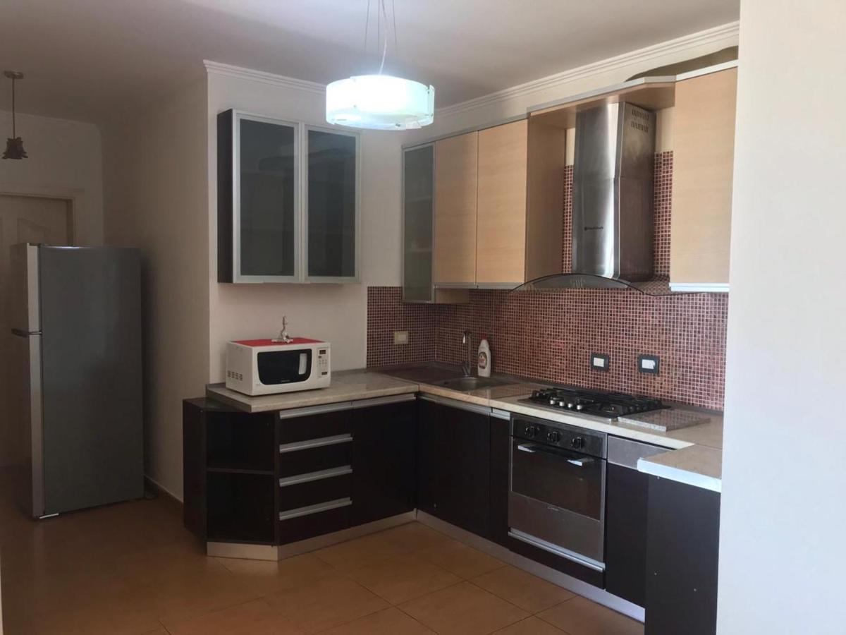 Agetina'S Apartaments Vlorë Buitenkant foto