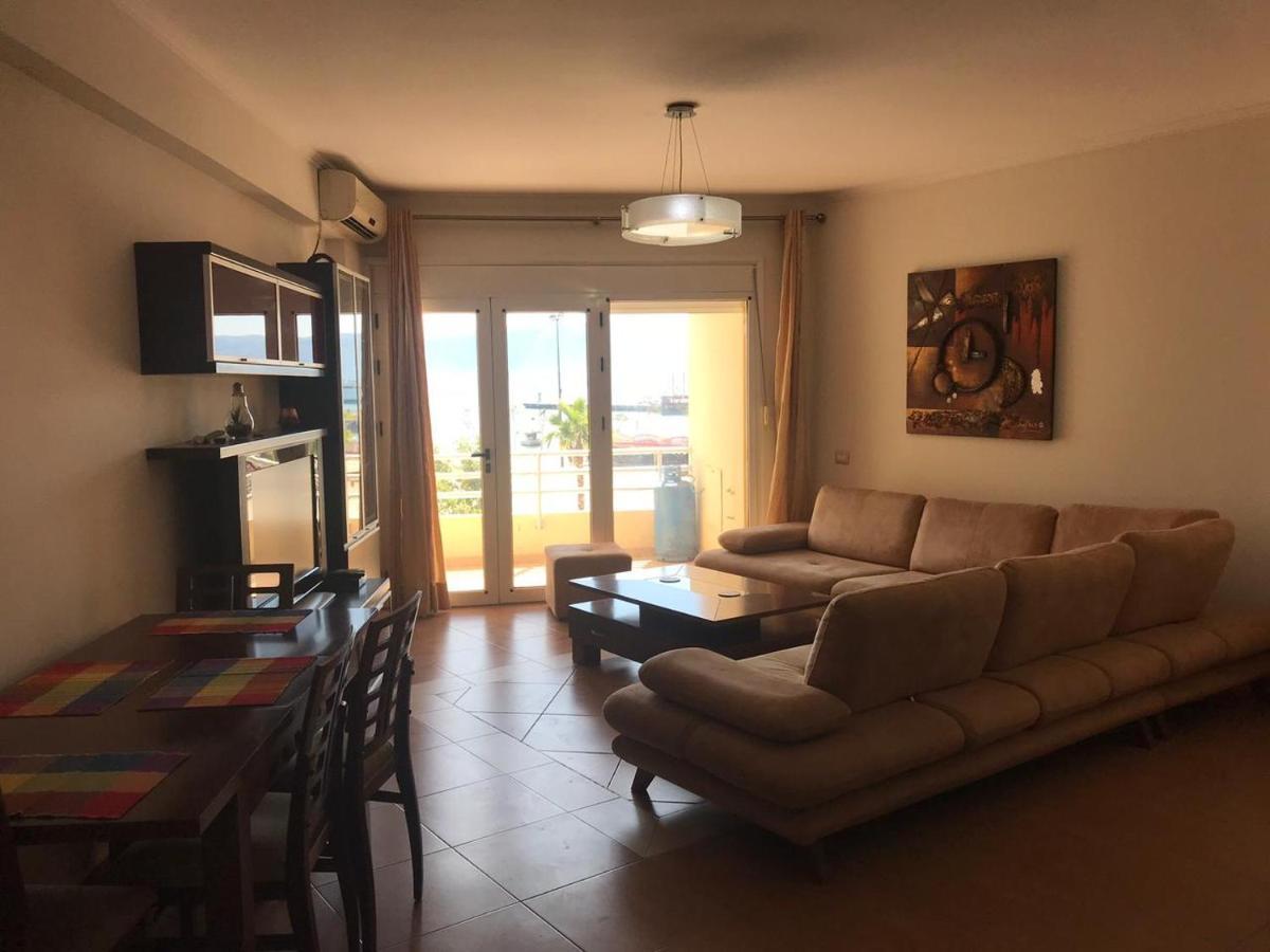 Agetina'S Apartaments Vlorë Buitenkant foto