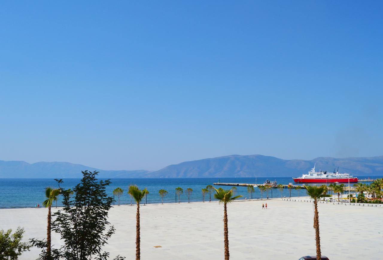 Agetina'S Apartaments Vlorë Buitenkant foto