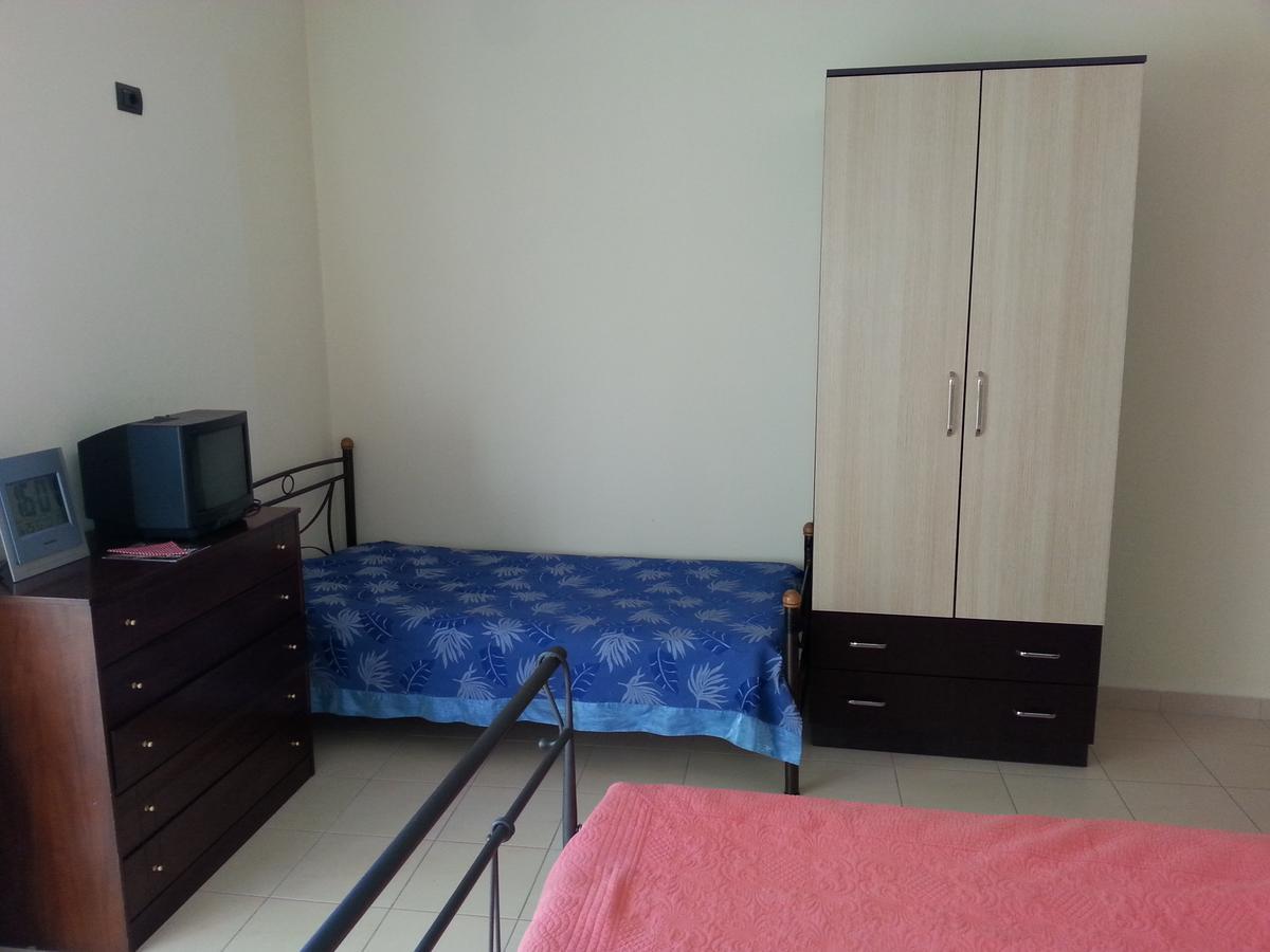 Agetina'S Apartaments Vlorë Buitenkant foto