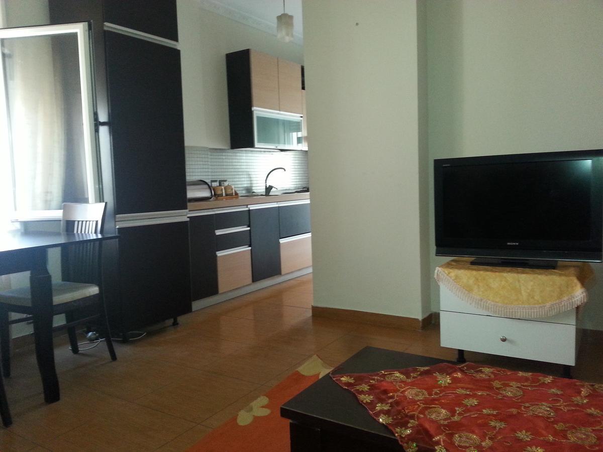 Agetina'S Apartaments Vlorë Buitenkant foto