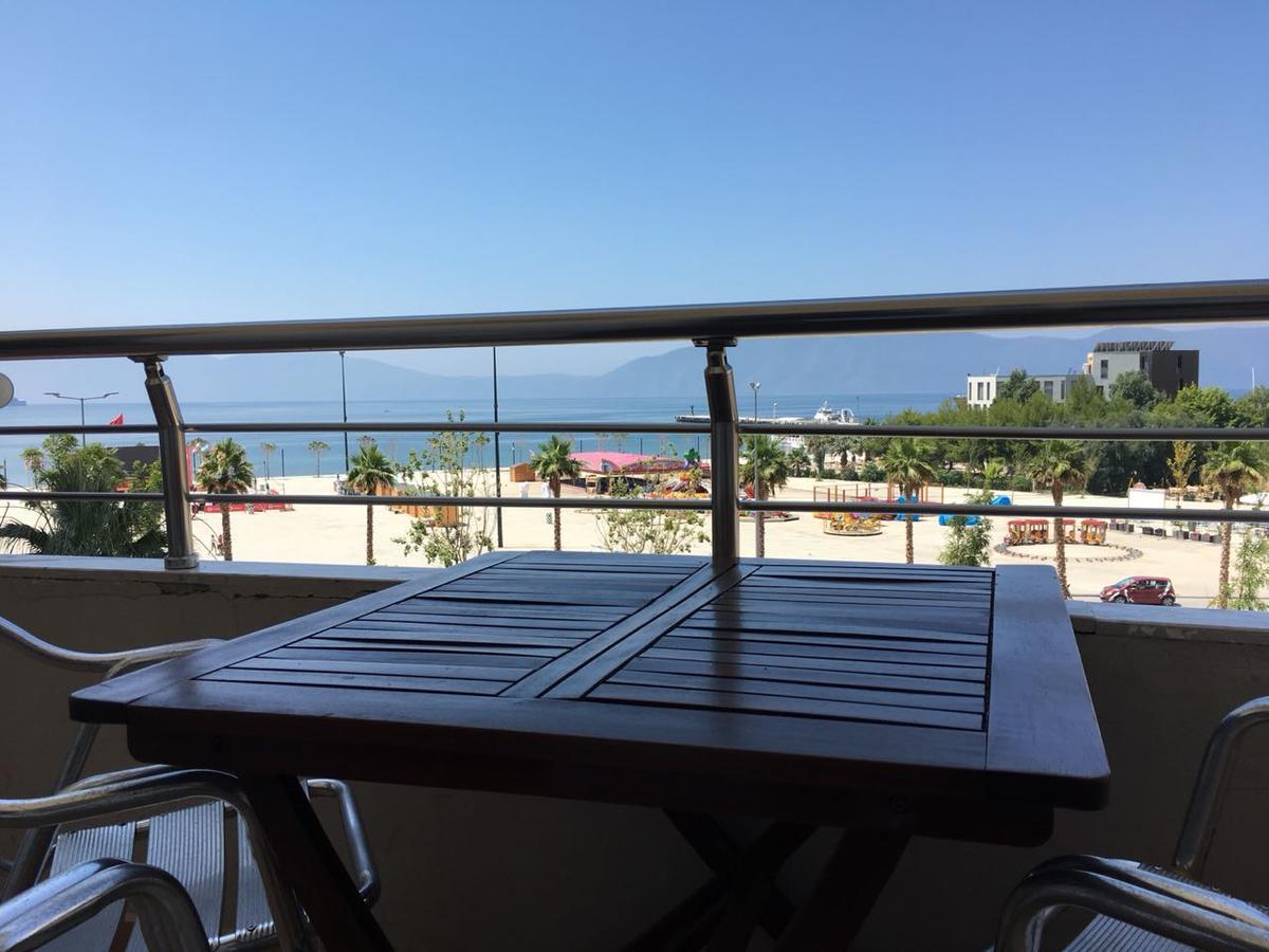 Agetina'S Apartaments Vlorë Buitenkant foto