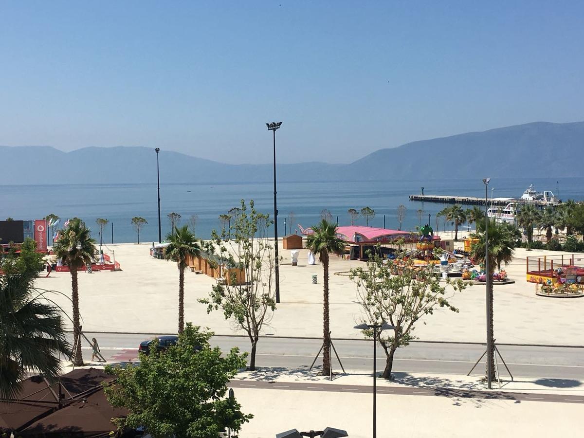 Agetina'S Apartaments Vlorë Buitenkant foto