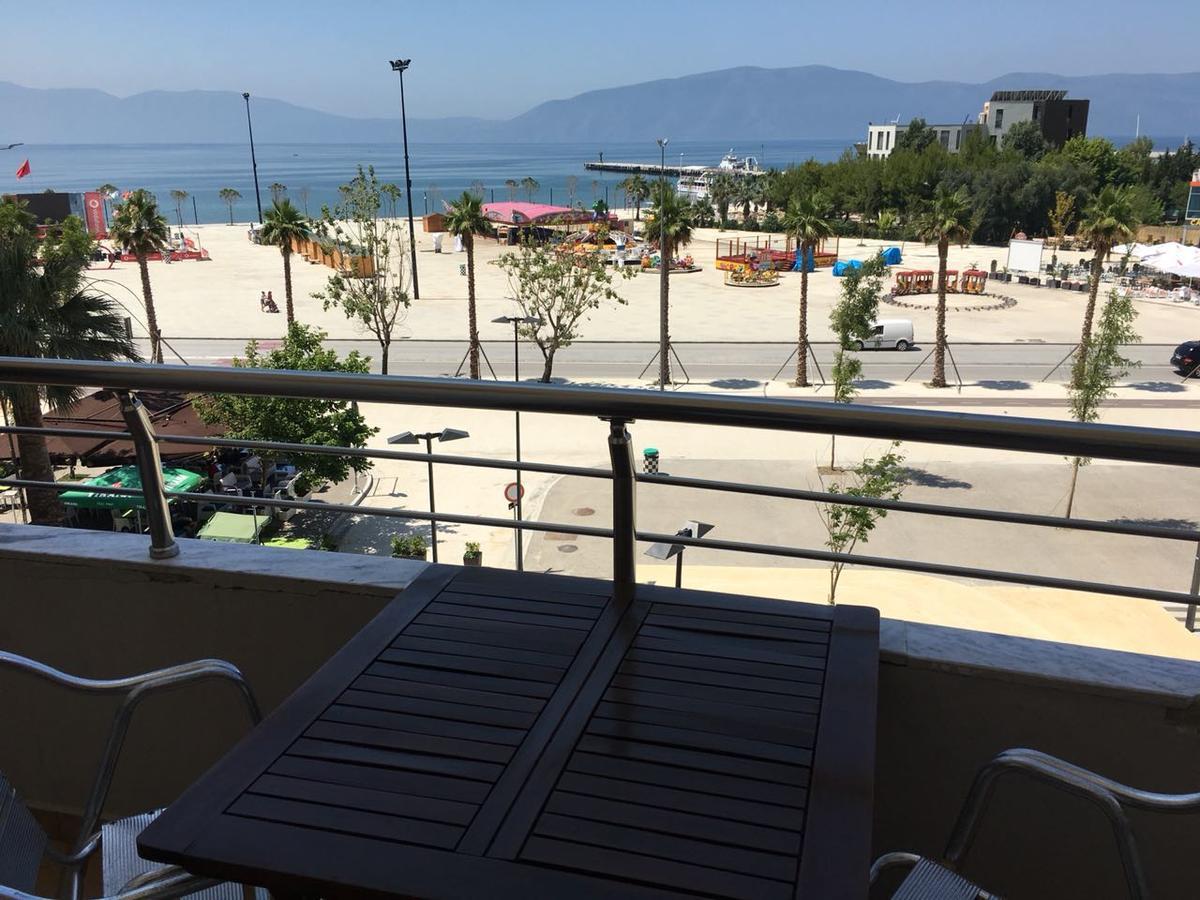 Agetina'S Apartaments Vlorë Buitenkant foto