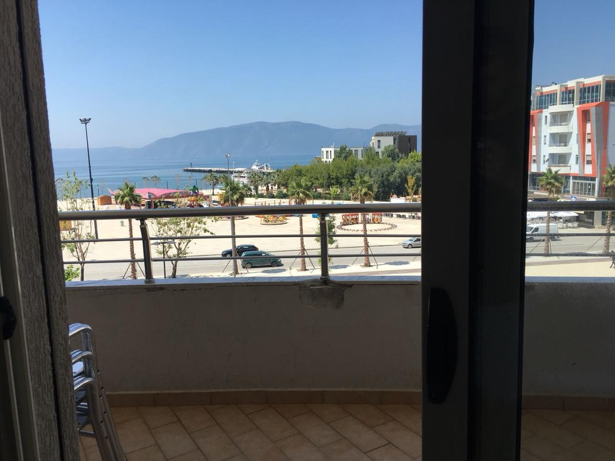 Agetina'S Apartaments Vlorë Buitenkant foto