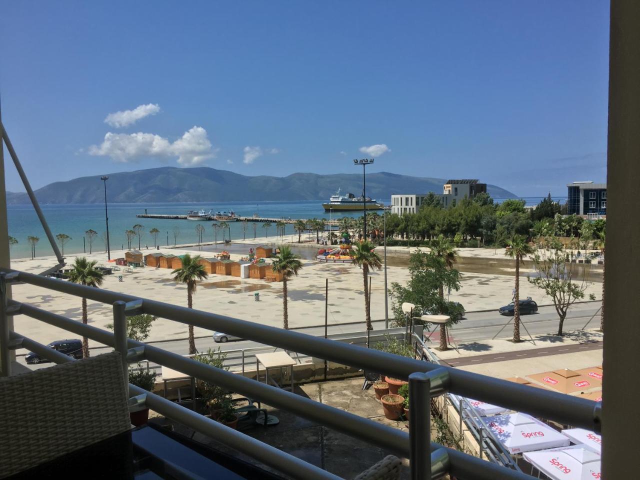 Agetina'S Apartaments Vlorë Buitenkant foto